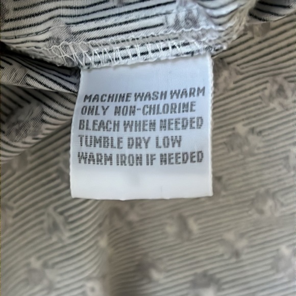 Foxcroft button up top. Size 18 - Picture 12 of 13